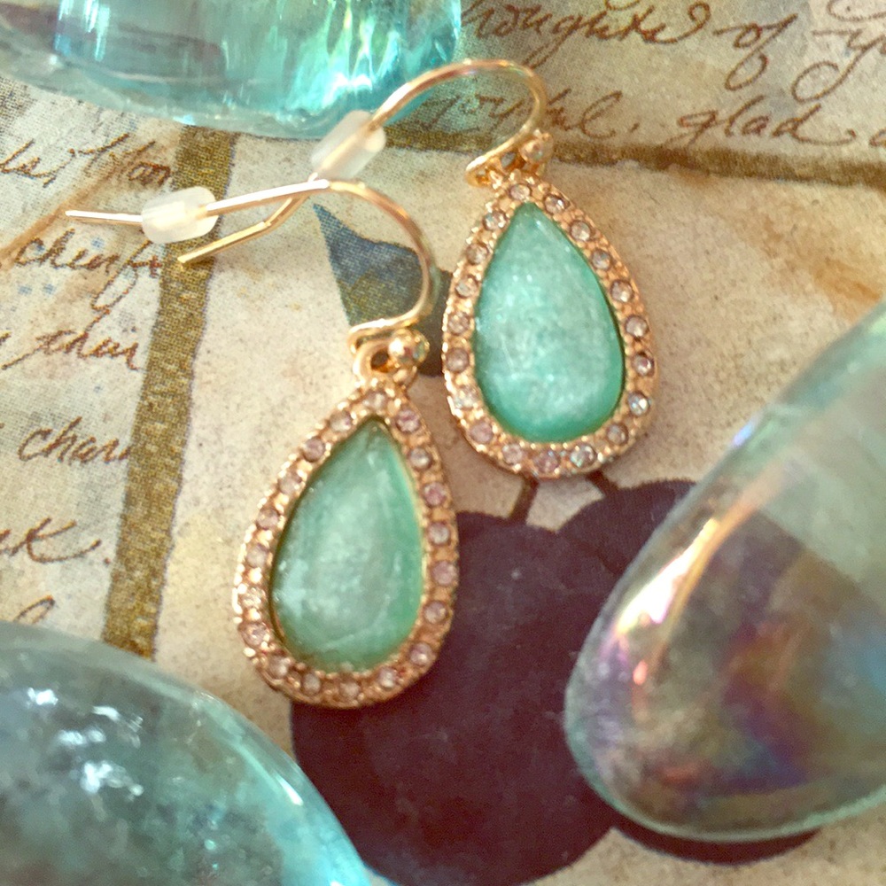 Gold and Turquoise Colored Earrings. - Picture 1 of 2